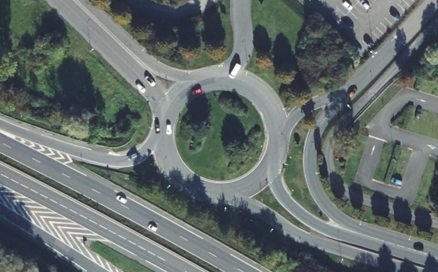 Vue aérienne du Rond-point anonyme n°793646503