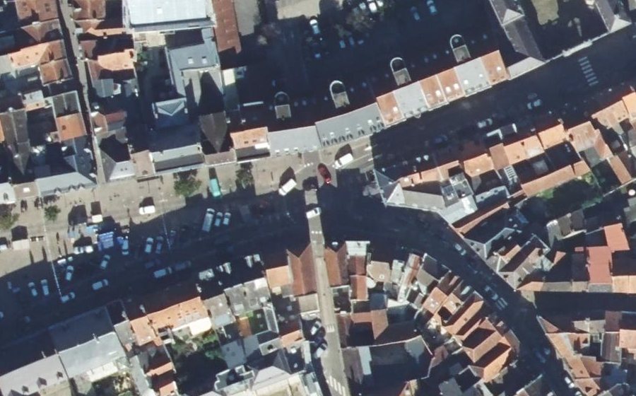 Vue aérienne du Rond-point anonyme n°793868103