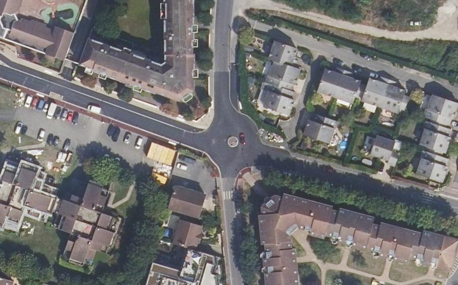 Vue aérienne du Rond-point anonyme n°793960966