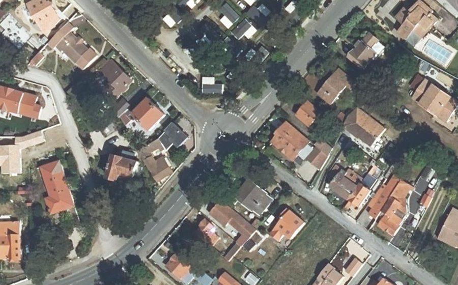 Vue aérienne du Rond-point anonyme n°794155108