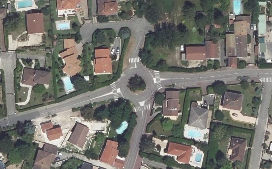 Vue aérienne du Rond-point anonyme n°794289786