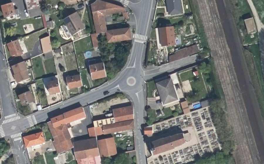 Vue aérienne du Rond-point anonyme n°794435857