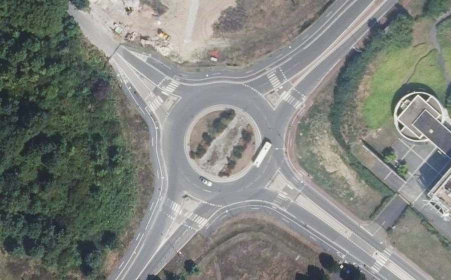Vue aérienne du Rond-point anonyme n°794480827