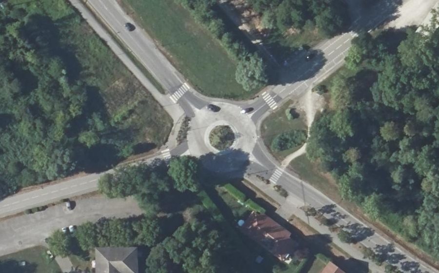 Vue aérienne du Rond-point anonyme n°7963358
