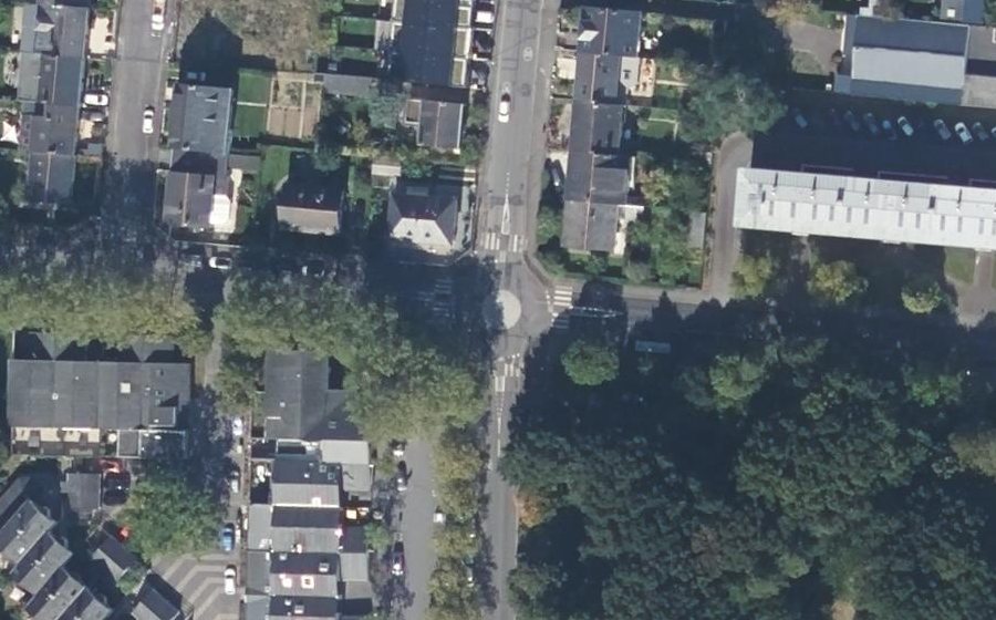 Vue aérienne du Rond-point anonyme n°7981239