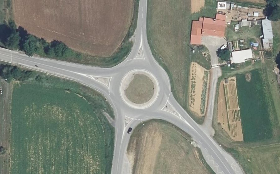 Vue aérienne du Rond-point anonyme n°798411300