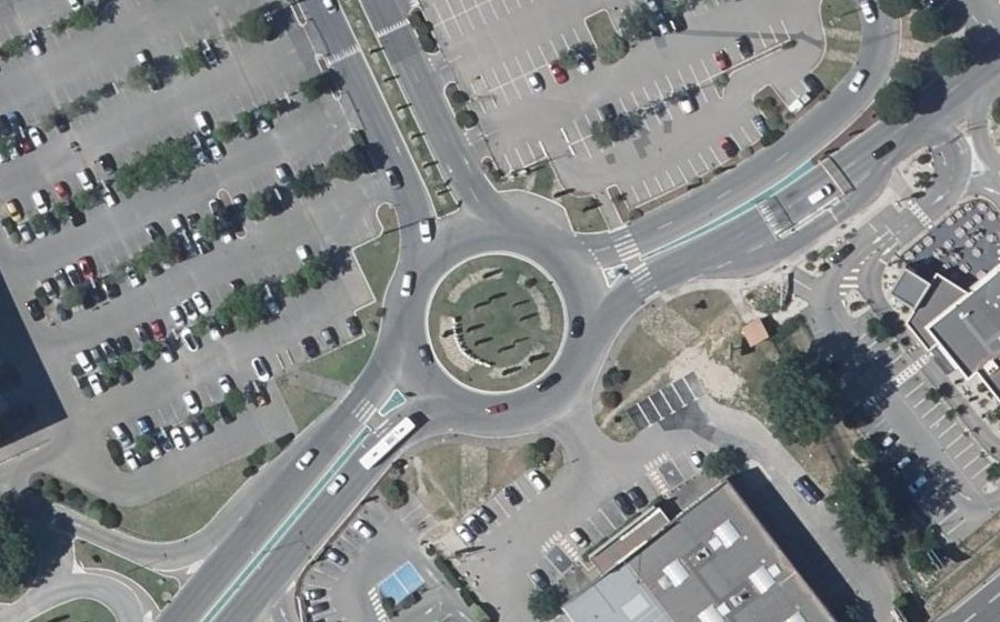 Vue aérienne du Rond-point anonyme n°7985796