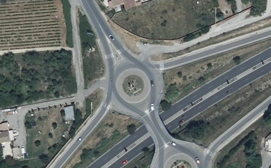 Vue aérienne du Rond-point anonyme n°7986427