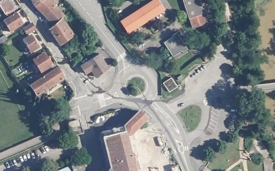 Vue aérienne du Rond-point anonyme n°7987334