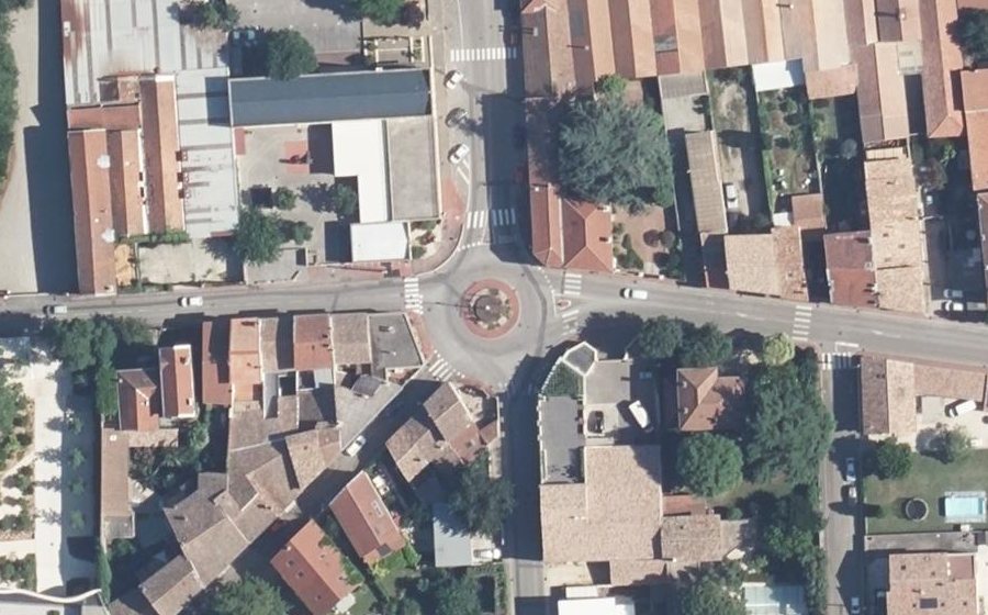 Vue aérienne du Rond-point anonyme n°7987355