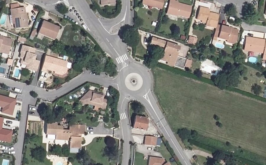 Vue aérienne du Rond-point anonyme n°7987657