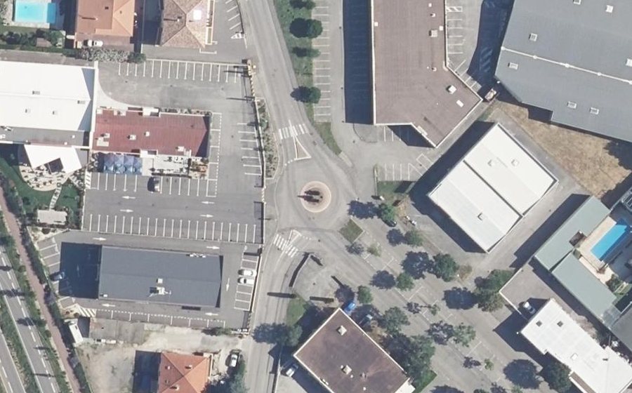 Vue aérienne du Rond-point anonyme n°7987731