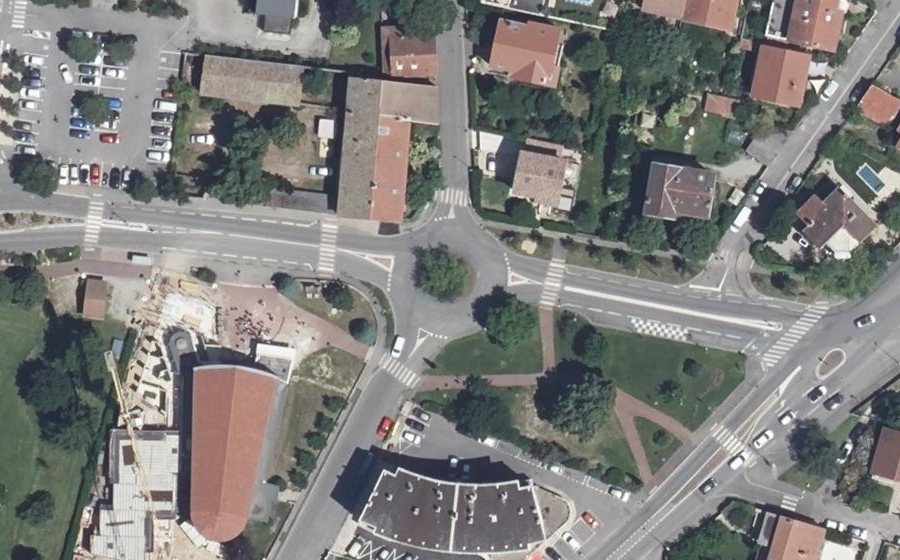 Vue aérienne du Rond-point anonyme n°7988114