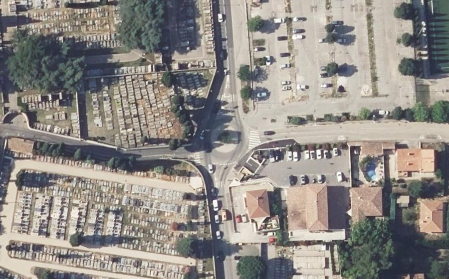 Vue aérienne du Rond-point anonyme n°7989879