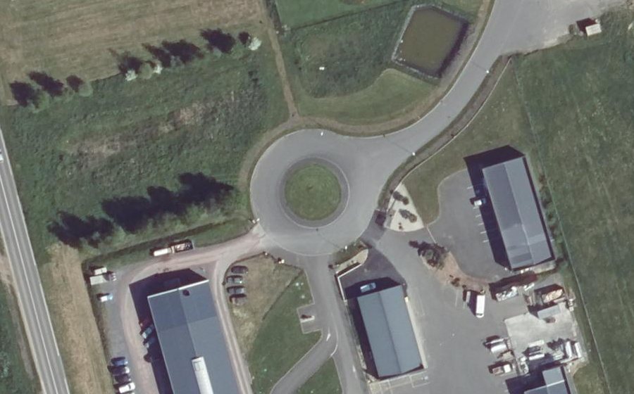 Vue aérienne du Rond-point anonyme n°799296077