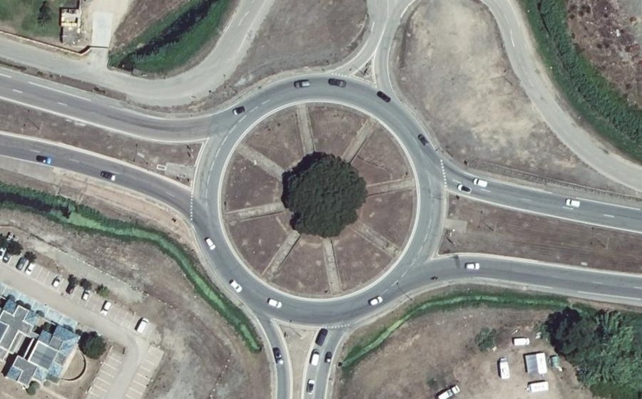 Vue aérienne du Rond-point anonyme n°7996757