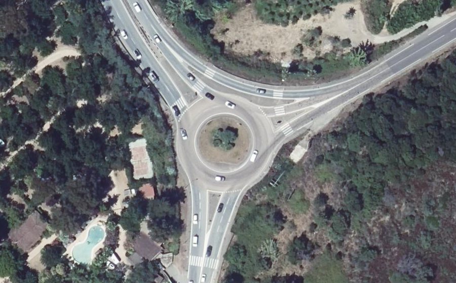 Vue aérienne du Rond-point anonyme n°7997239
