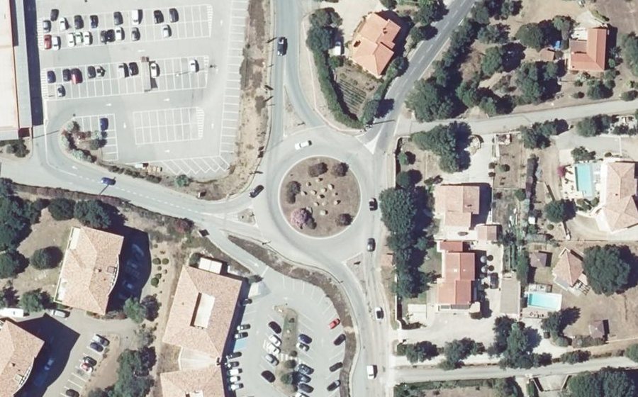 Vue aérienne du Rond-point anonyme n°7998205