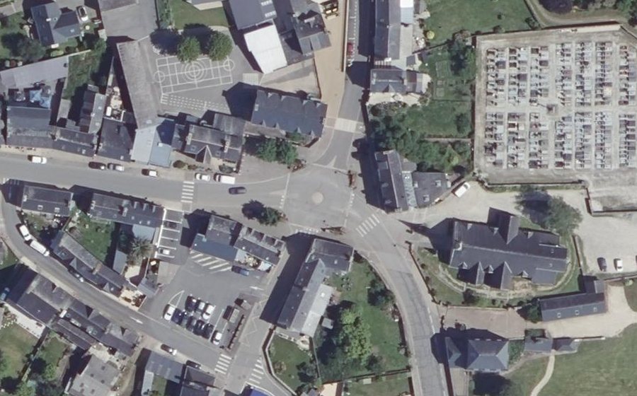 Vue aérienne du Rond-point anonyme n°801416736