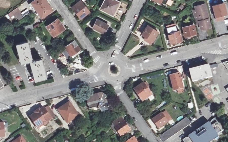 Vue aérienne du Rond-point anonyme n°8016383