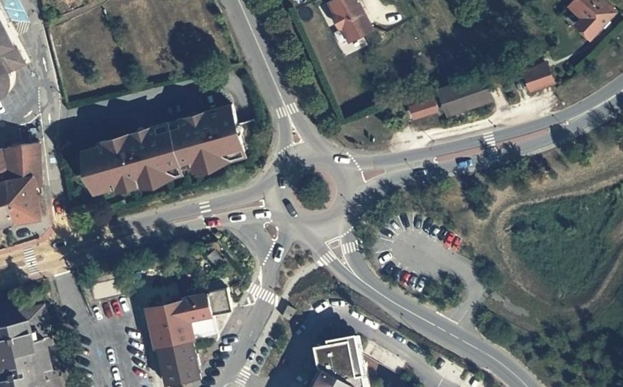 Vue aérienne du Rond-point anonyme n°8016438