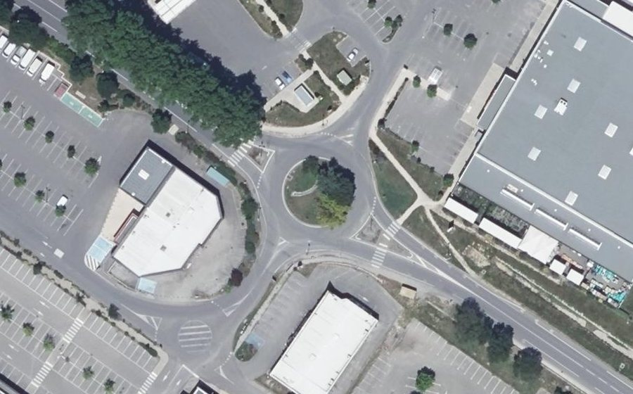 Vue aérienne du Rond-point anonyme n°8020390