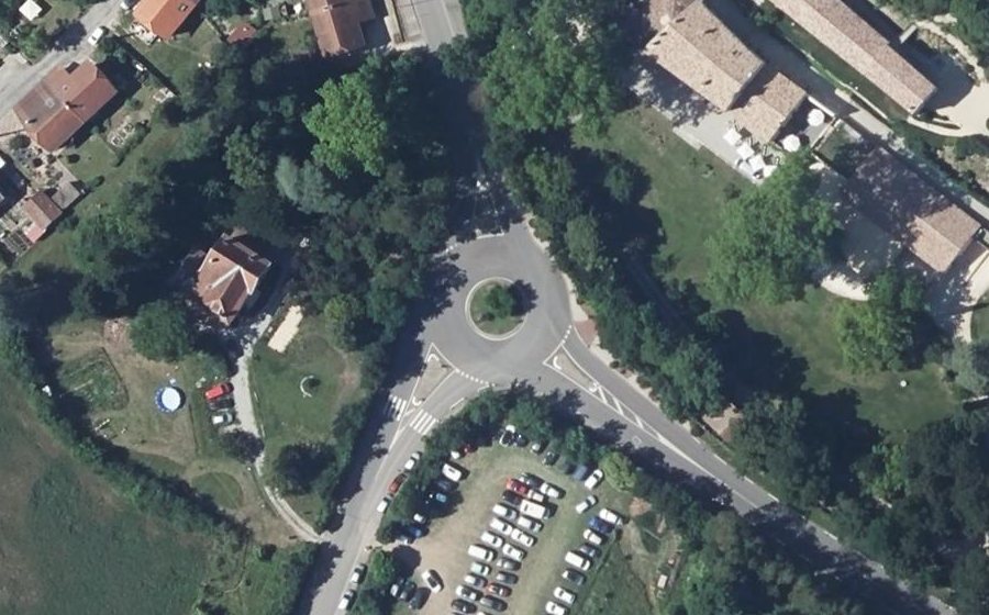 Vue aérienne du Rond-point anonyme n°8021407