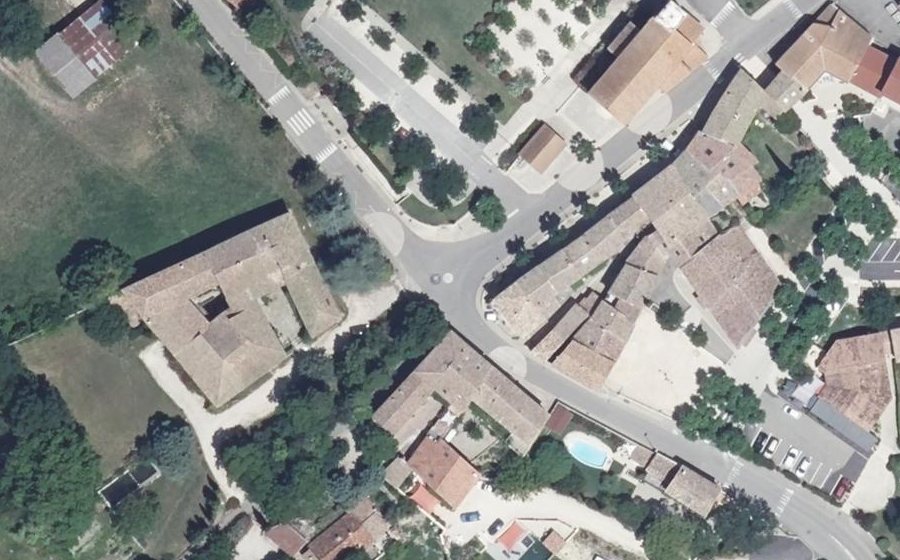 Vue aérienne du Rond-point anonyme n°8021837