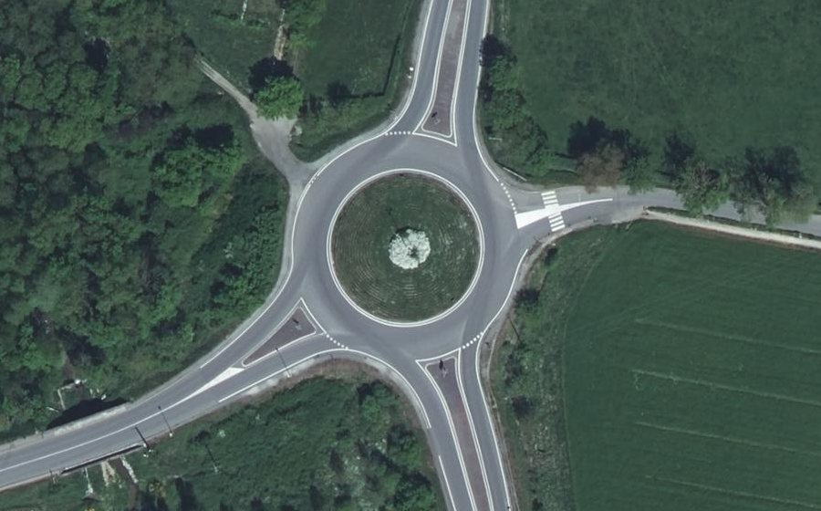 Vue aérienne du Rond-point anonyme n°8022439