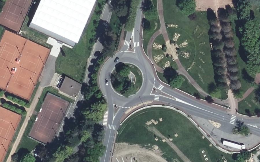 Vue aérienne du Rond-point anonyme n°8022445