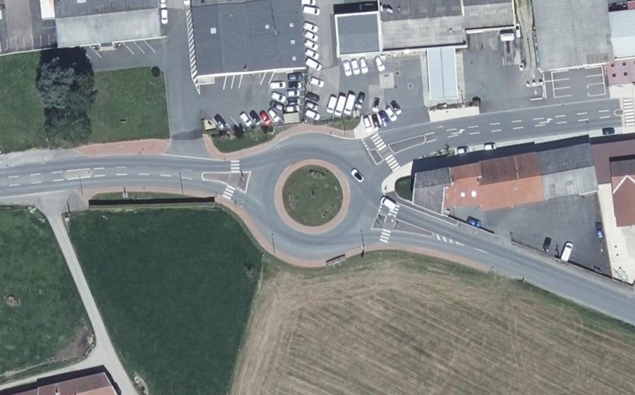 Vue aérienne du Rond-point anonyme n°8022450