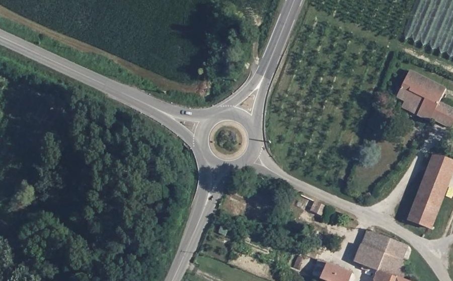 Vue aérienne du Rond-point anonyme n°8022700