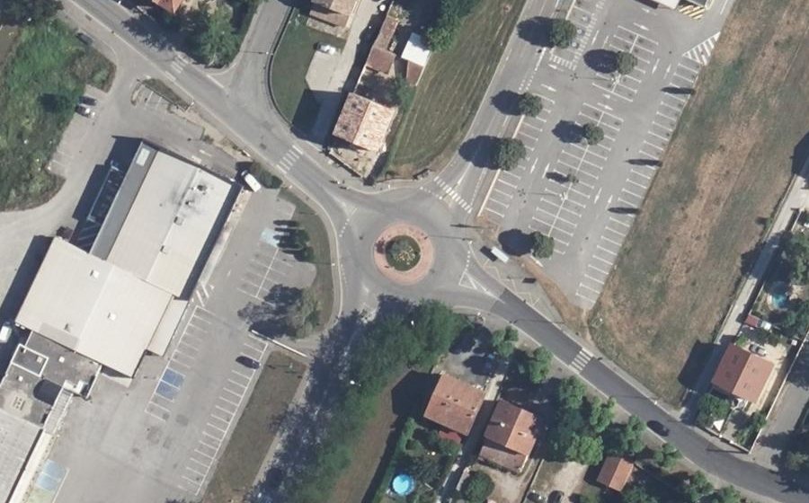 Vue aérienne du Rond-point anonyme n°8022705