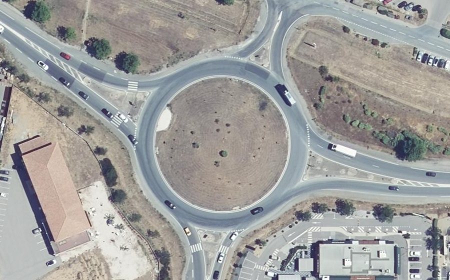 Vue aérienne du Rond-point anonyme n°8023878
