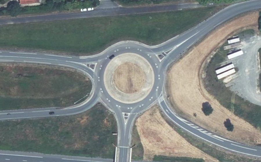 Vue aérienne du Rond-point anonyme n°8025100