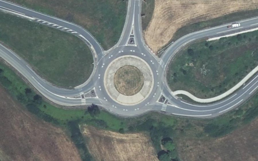 Vue aérienne du Rond-point anonyme n°8025108