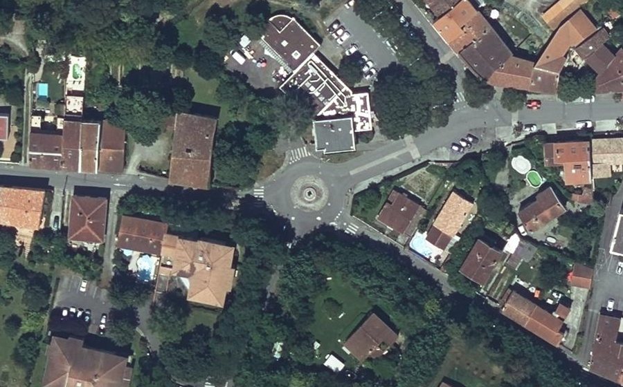 Vue aérienne du Rond-point anonyme n°8029024
