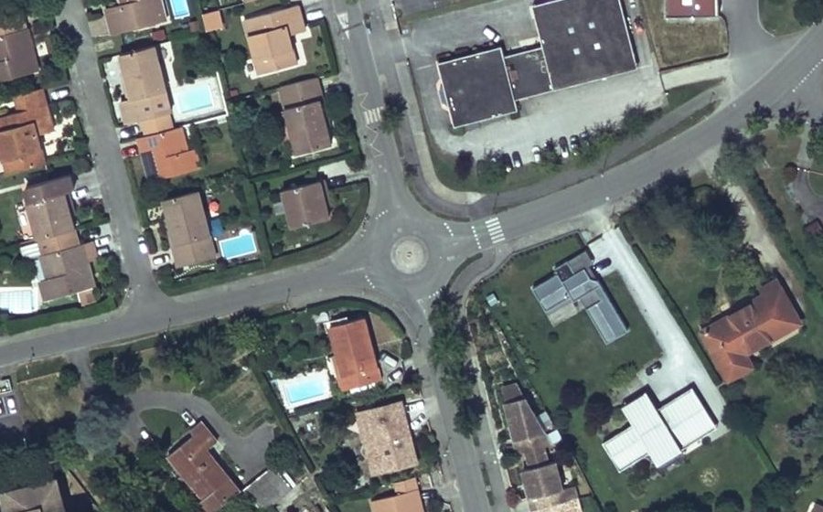 Vue aérienne du Rond-point anonyme n°8029037