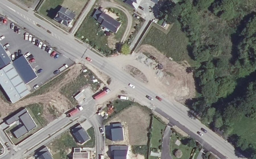 Vue aérienne du Rond-point anonyme n°803106068
