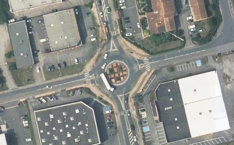 Vue aérienne du Rond-point anonyme n°8035007