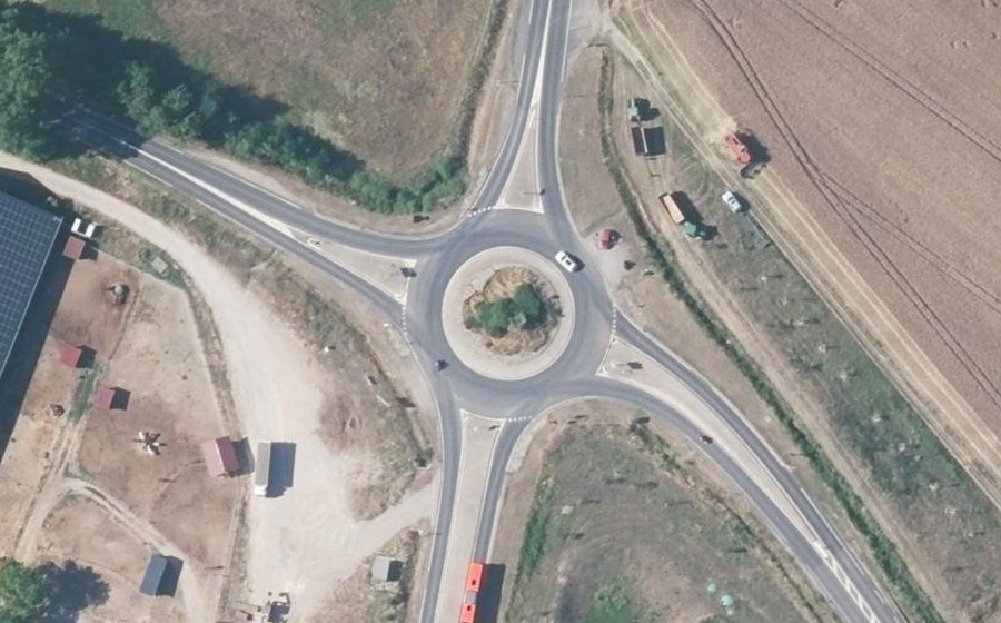 Vue aérienne du Rond-point anonyme n°8037338
