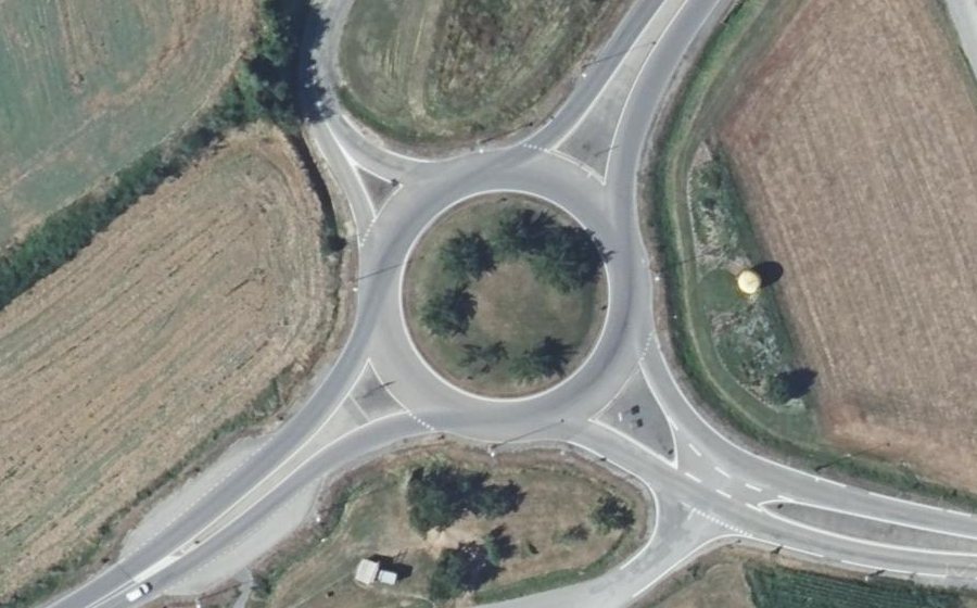 Vue aérienne du Rond-point anonyme n°8038697