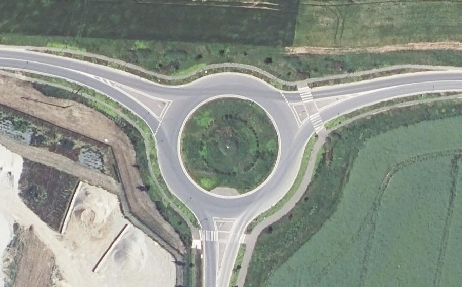 Vue aérienne du Rond-point anonyme n°804198887