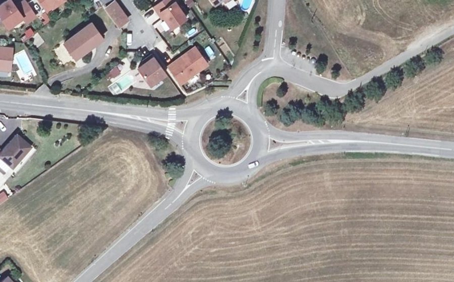 Vue aérienne du Rond-point anonyme n°8043078