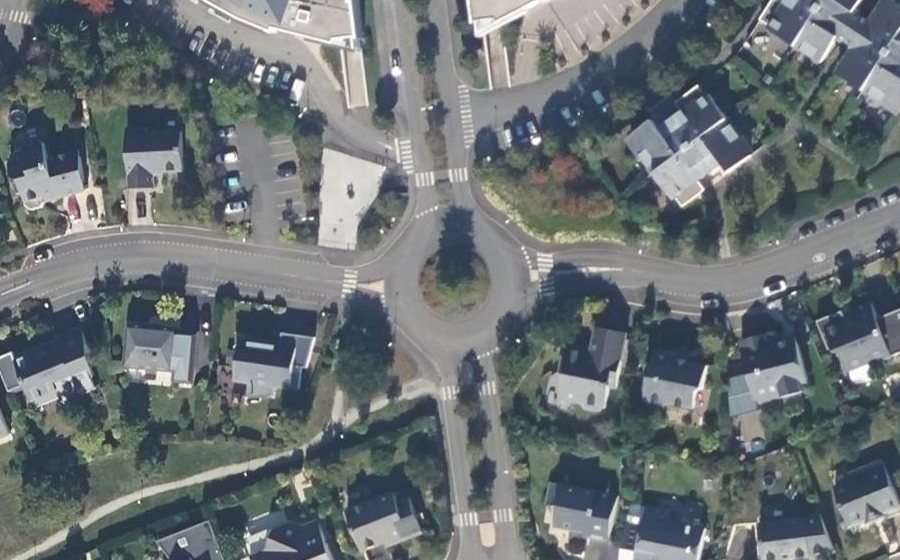 Vue aérienne du Rond-point anonyme n°8044375