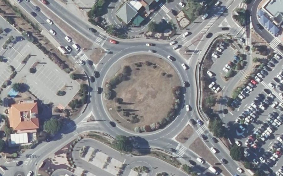 Vue aérienne du Rond-point anonyme n°8048593