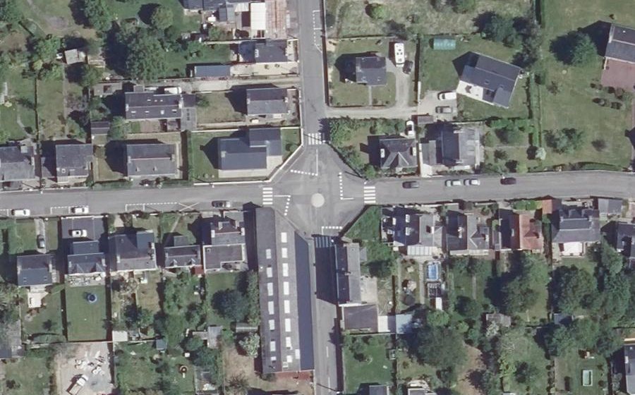 Vue aérienne du Rond-point anonyme n°805523137