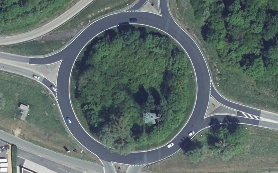 Vue aérienne du Rond-point anonyme n°8056409