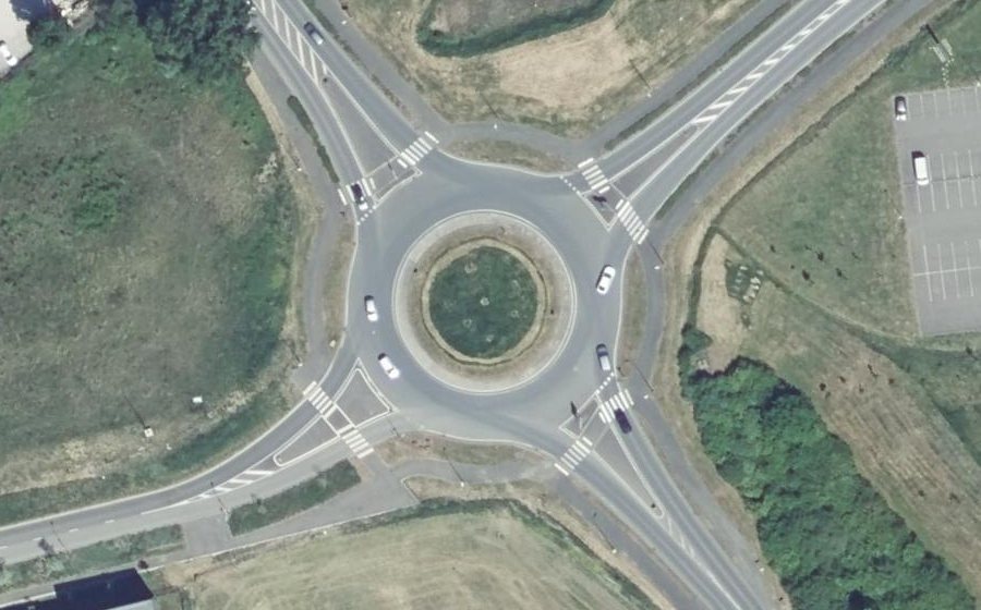Vue aérienne du Rond-point anonyme n°8056477