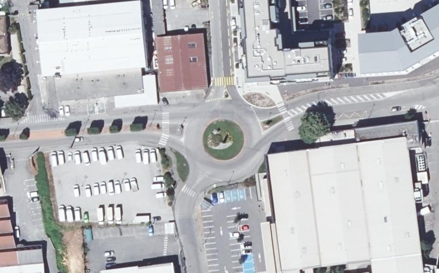 Vue aérienne du Rond-point anonyme n°8057586